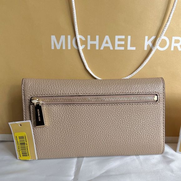 NWT Michael Kors Large Pebbled Leather Tri-Fold Wallet in Truffle (Nude) $158 - Picture 4 of 17